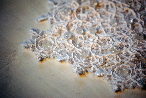 Large_embroidered_snowflake_close_large