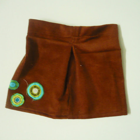 Cord_skirt_front_large