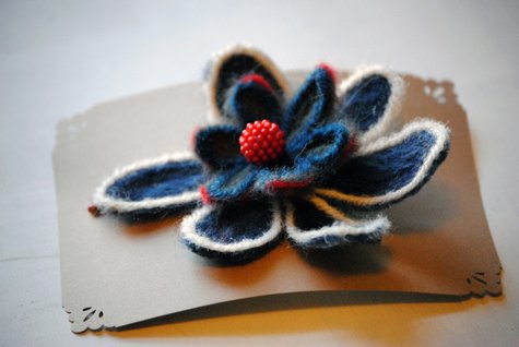 Blue-and-red-flower-2_large