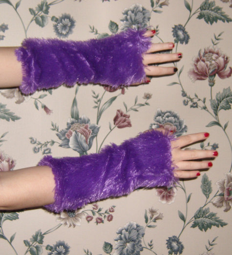 Monsterhands2_12-22-11_large