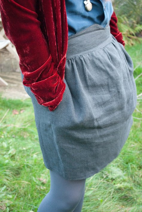 Grey_skirt_side_front_view_large