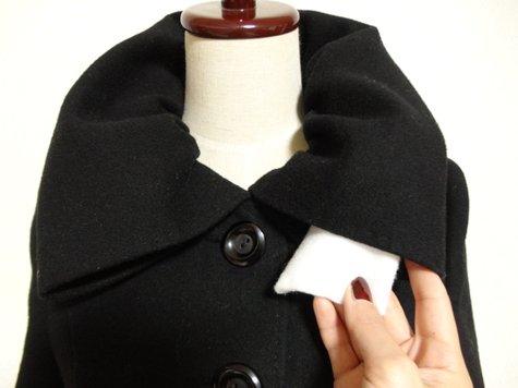 56_cashmere_coat_with_gathered_collar_03_large