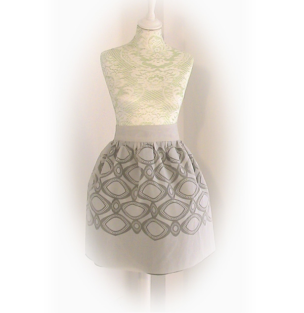 Louis Vuitton inspired (reversible) skirt from 2 IKEA blinds – Sewing Projects | www.bagssaleusa.com