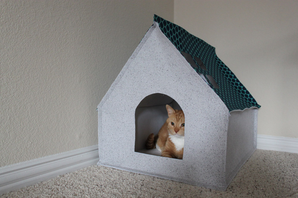 A cat house Sewing Projects