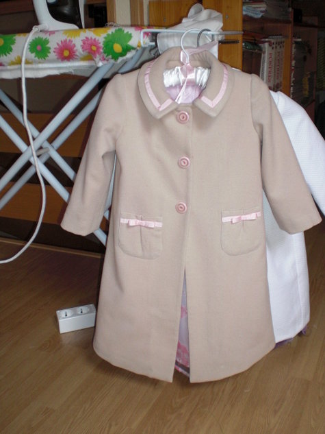 Abrigo_beige_delantero_large