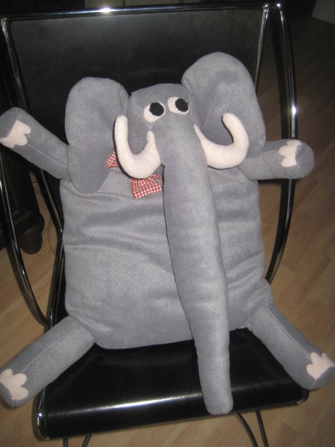 Kissenelefant_001_large