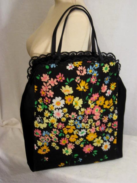 Shopper_blflowersatin_front_large