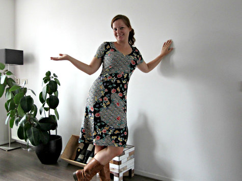 Renfrew_dress_1_large