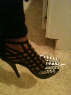 Spike_shoe_1_large