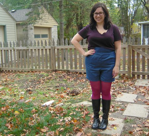 High_waisted_shorts_front_large