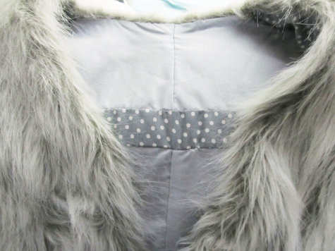 Furry_gilet_2_large