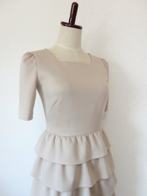 64_ruffle_skirt_dress_02_large