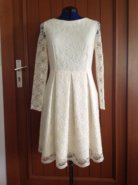 Lace_dress_front_large