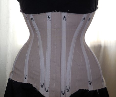 Angel_underbust_flossing_01_large