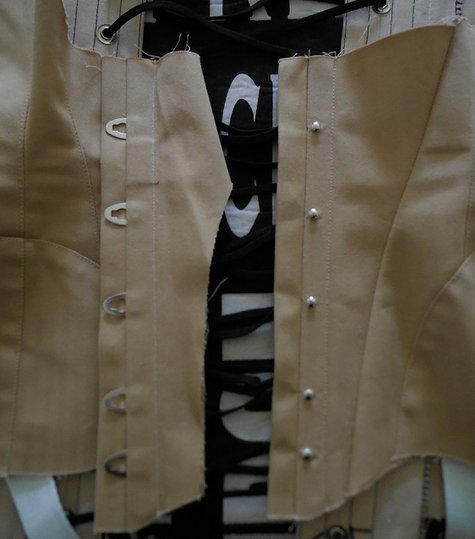 Angel_underbust_plackets_3_large