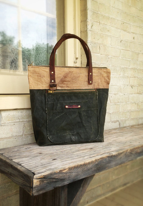 Two-tone Waxed Canvas Tote Bag with Leather Strap Handles – Sewing Projects | www.neverfullbag.com