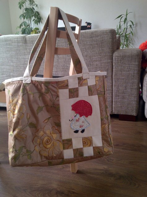 Katia_bag_front_large