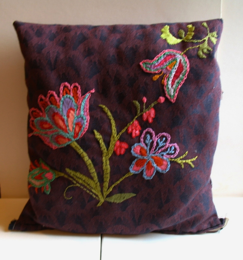 Embroidered Cushion Set Sewing Projects