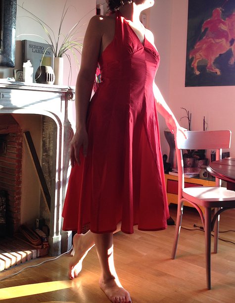 Robe_rouge_26_pieces_devant_chez_louise__large