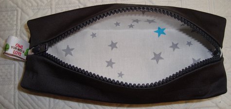 C5_-_trousse_carr_e_2_large