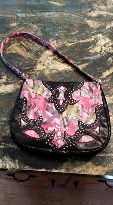 Pink_camo_purse_large