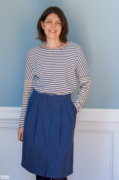 narrow pleated skirt