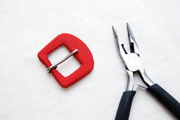 Hand-cover-buckle-1_large